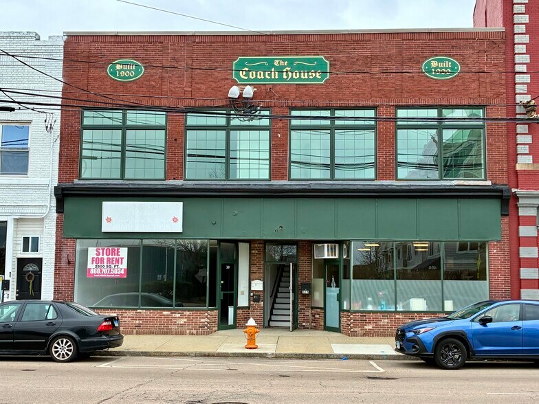 Primary Photo Of 369 Bank St, New London Storefront Retail Residential For Lease