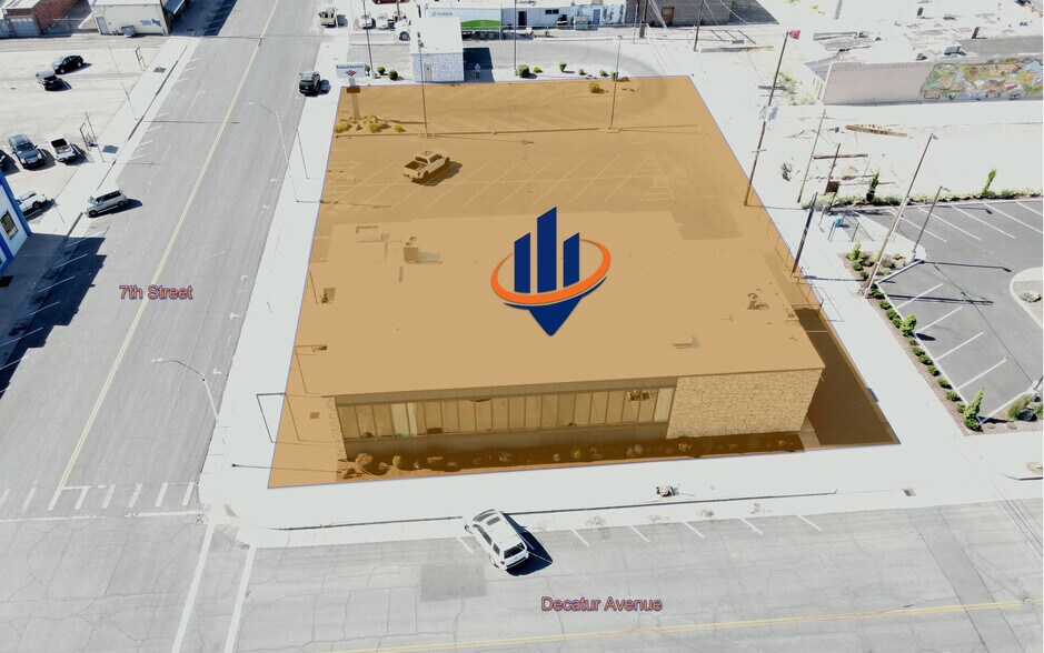 More Photos Of 401 S 7th St, Sunnyside Bank For Sale