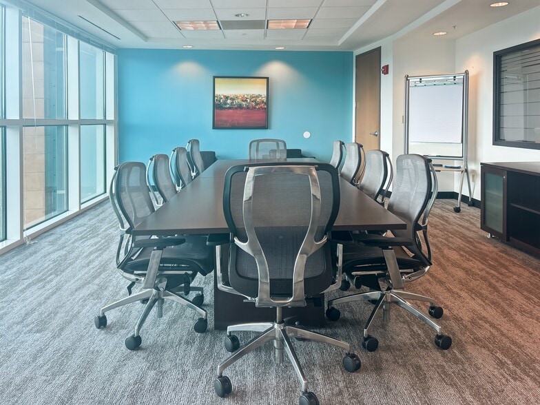 More Photos Of 1800 Pembrook Dr, Orlando Office For Lease