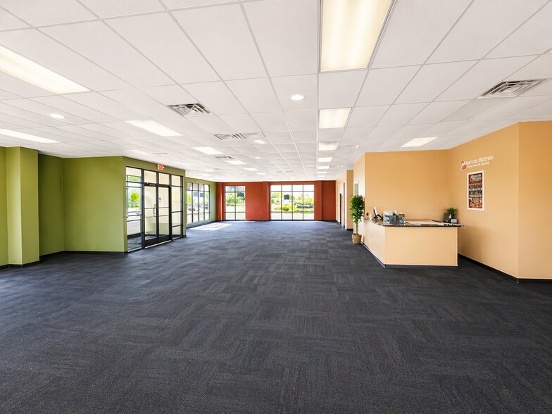 More Photos Of 10464 Maysville Rd, Fort Wayne Storefront For Lease
