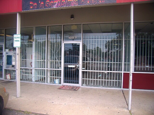 More Photos Of 7430 Long Point Rd, Houston Unknown For Lease