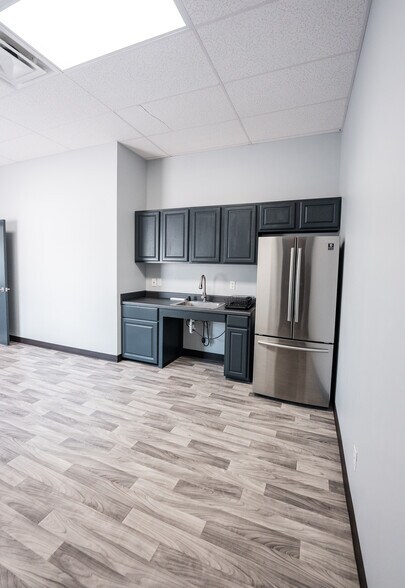 More Photos Of 1120 Toro Grande, Cedar Park Light Distribution For Sale