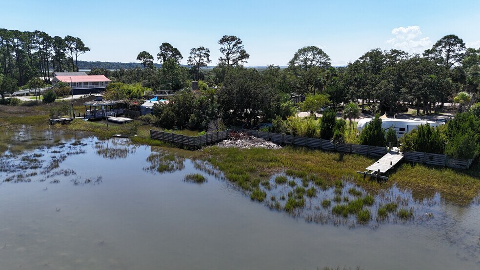 More Photos Of 2111 Sea Island Pky, Saint Helena Island General Retail For Sale