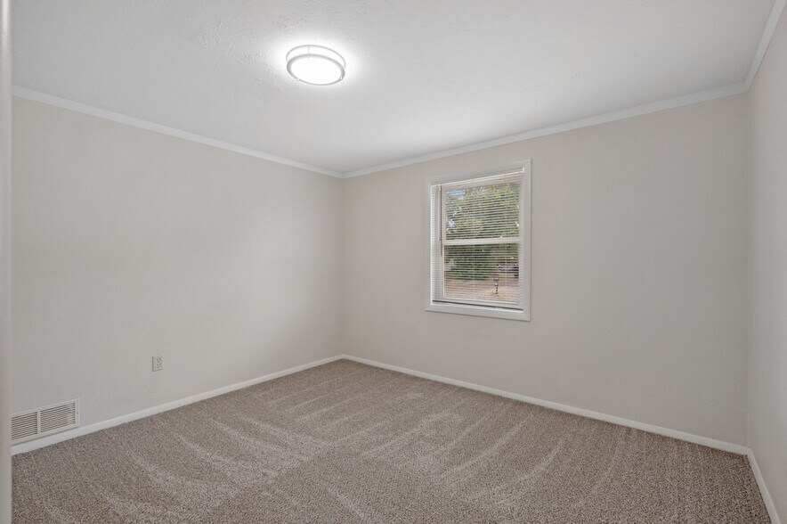 More Photos Of 1776 Jay St, Lakewood Apartments For Sale