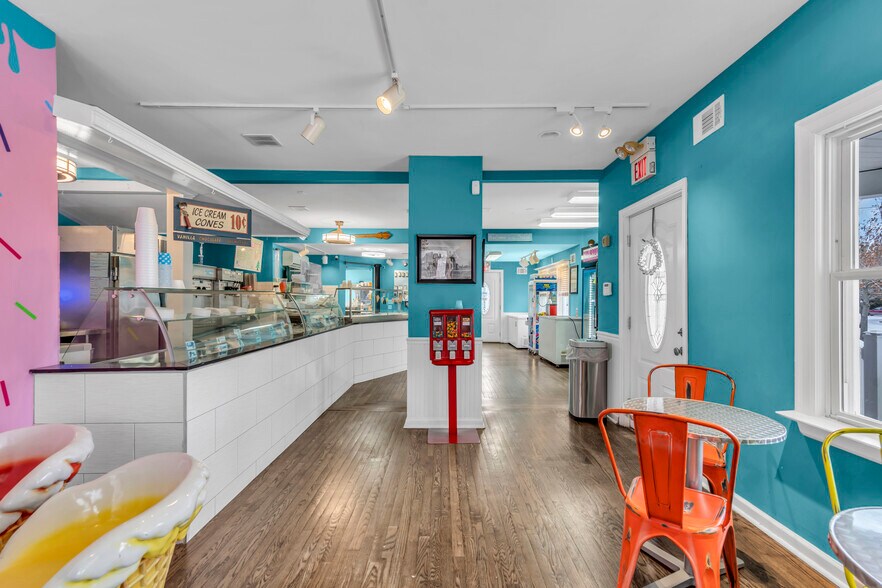 More Photos Of 59 N Main St, Manahawkin Freestanding For Sale