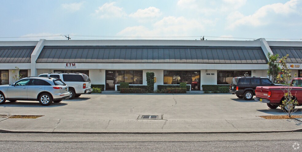 More Photos Of 1114-1118 N G St, Lake Worth Flex For Sale