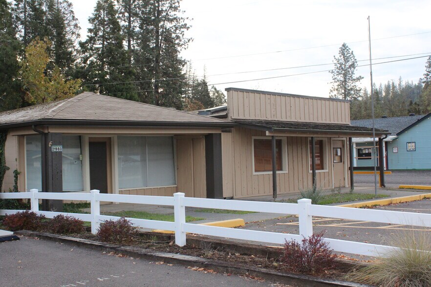 More Photos Of 21978 Highway 62, Shady Cove Office Residential For Sale