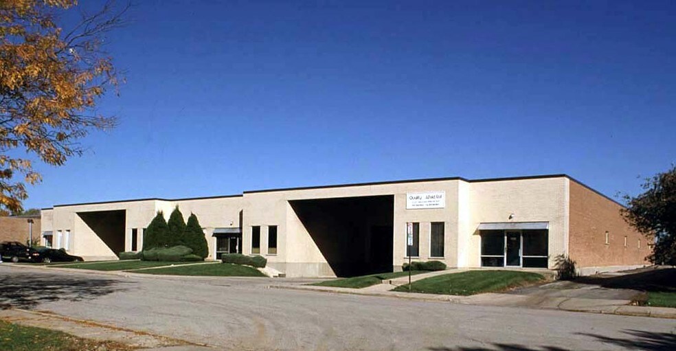More Photos Of 2451-2457 American Ln, Elk Grove Village Warehouse For Lease