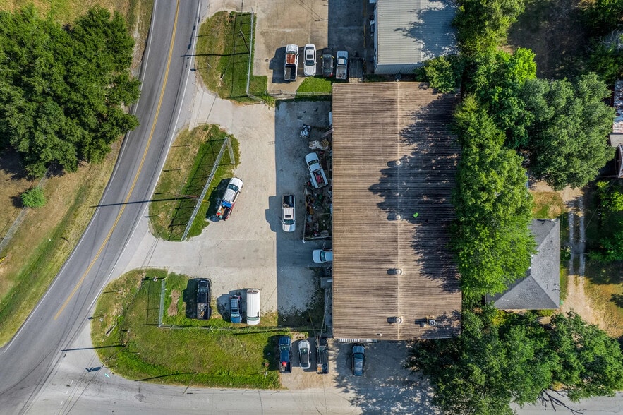 More Photos Of 1809 Groesbeck St, Bryan Industrial For Sale