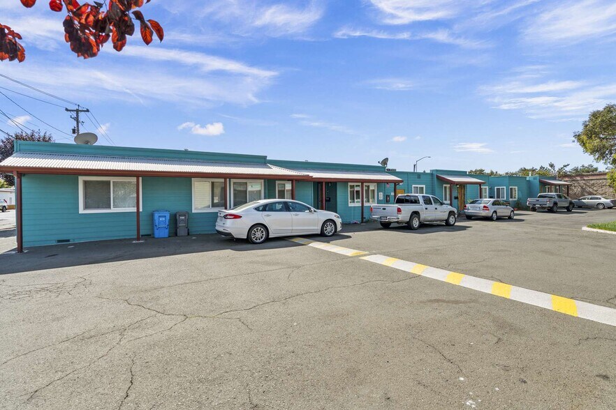 More Photos Of 1015 S A St, Santa Rosa Apartments For Sale
