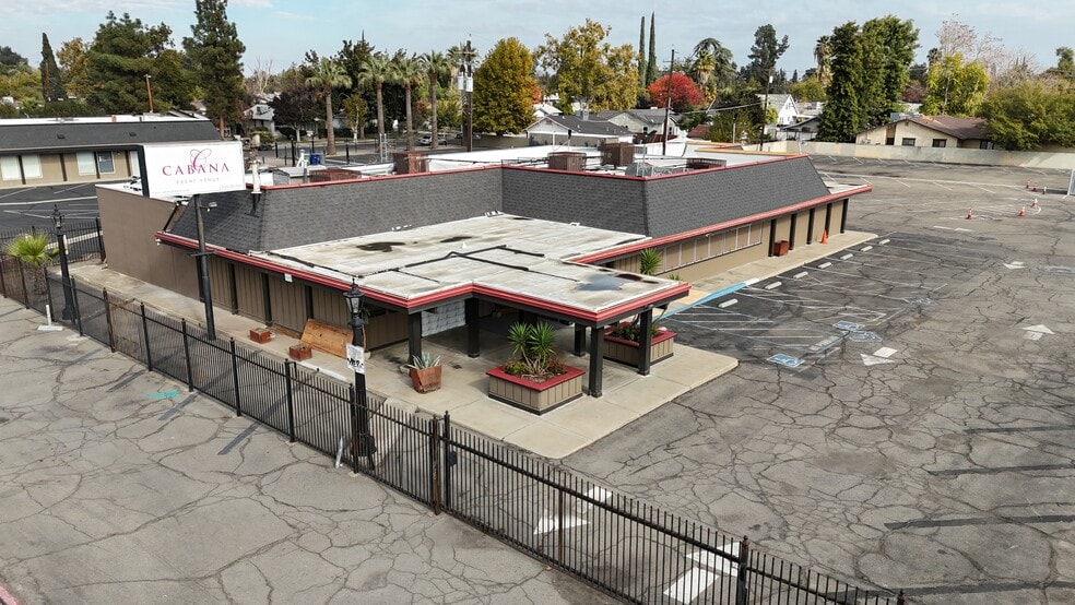 More Photos Of 2814 N Maroa Ave, Fresno General Retail For Sale