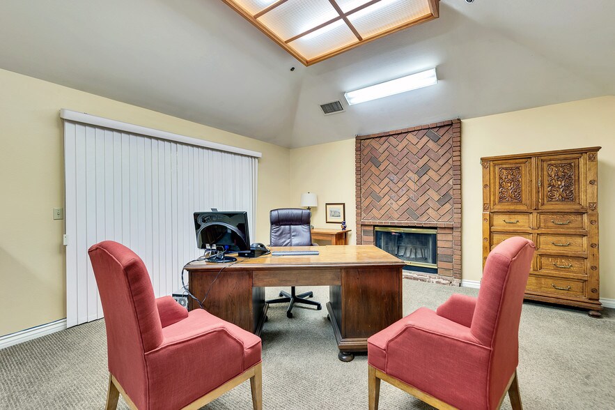 More Photos Of 99 N San Antonio Ave, Upland Office For Sale