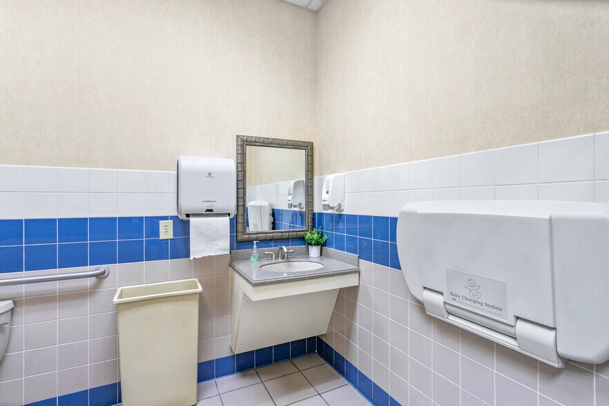 More Photos Of 2437 S Church St, Burlington Auto Dealership For Sale