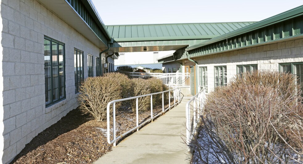 More Photos Of 300 Cedar Ridge Dr, Pittsburgh Unknown For Lease