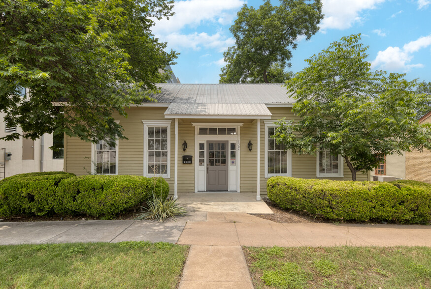 Primary Photo Of 1304 Guadalupe St, Austin Office For Lease