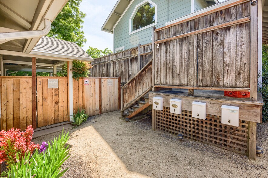 More Photos Of 574 E Main St, Ashland Apartments For Sale