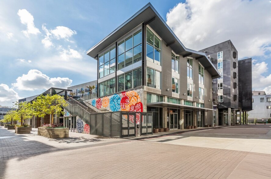 More Photos Of 950 E 3rd St, Los Angeles Unknown For Lease