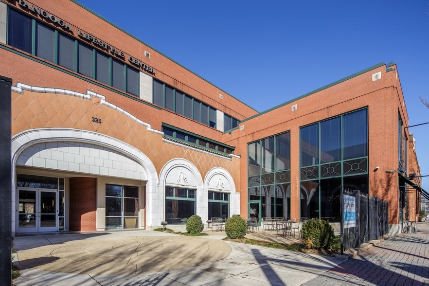 More Photos Of 325 Market St, Chattanooga Medical For Lease