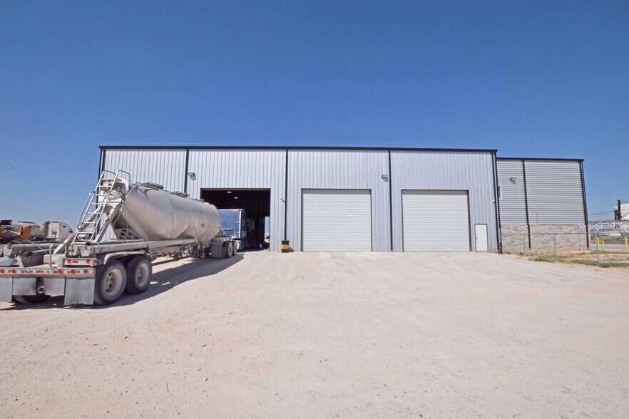 More Photos Of 2250 Dixie Blvd, Odessa Industrial For Sale
