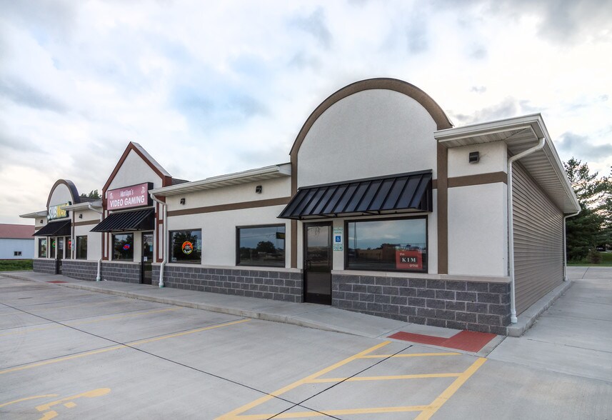 Primary Photo Of 407 S 4th St, Dunlap Storefront Retail Office For Lease
