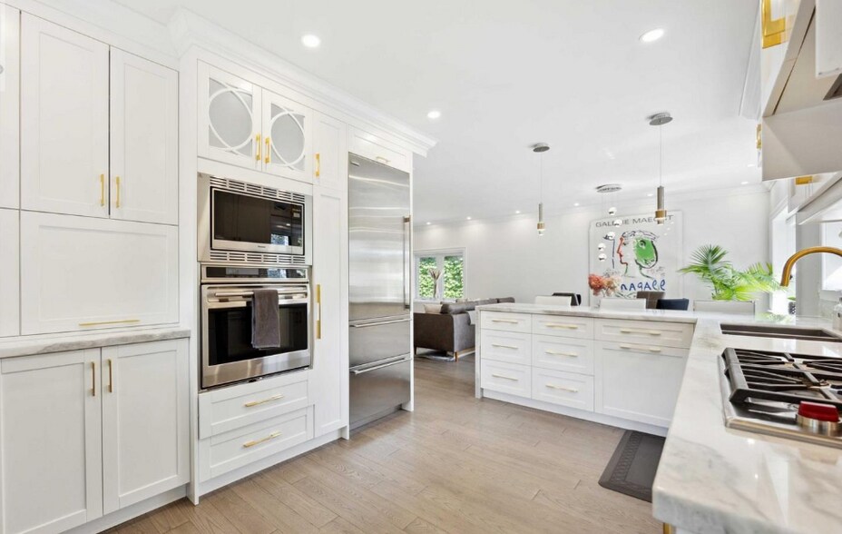 More Photos Of 27 Glen Elm Av, Toronto Apartments For Sale