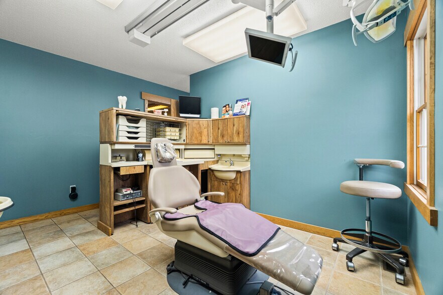 More Photos Of 197 Norwich New London Tpke, Uncasville Medical For Sale