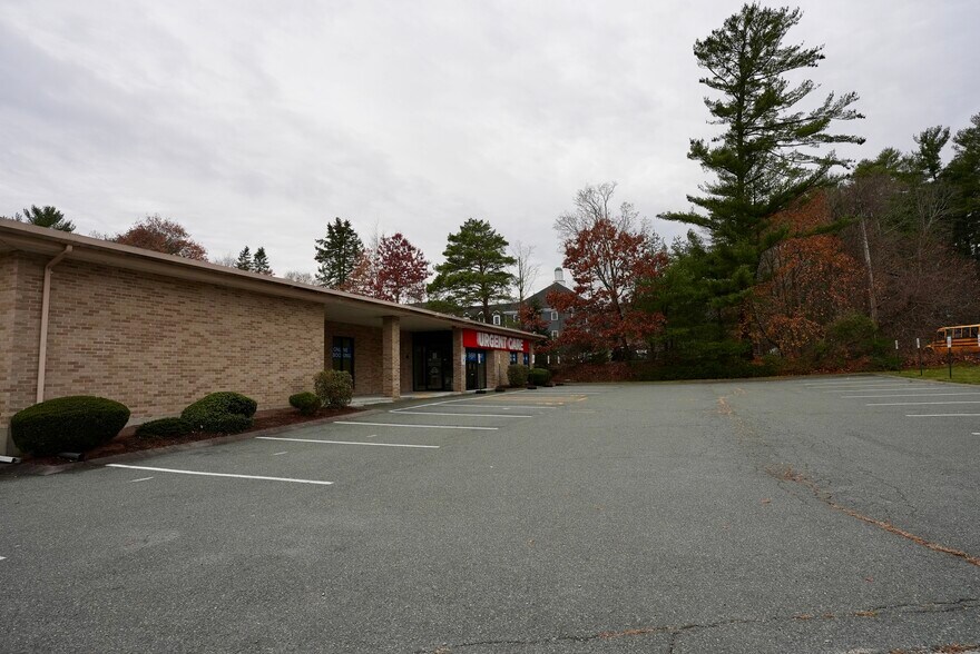 More Photos Of 1340 Belmont St, Brockton Medical For Lease