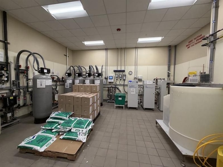 More Photos Of 801 W Bristol St, Elkhart Medical For Lease