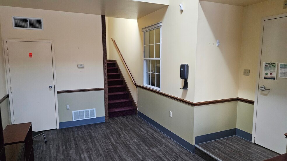 More Photos Of 4 Chateau Ln, Barboursville Medical For Sale