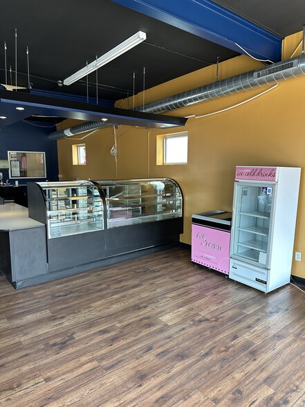 More Photos Of 1886 S Broadway, Denver Freestanding For Lease