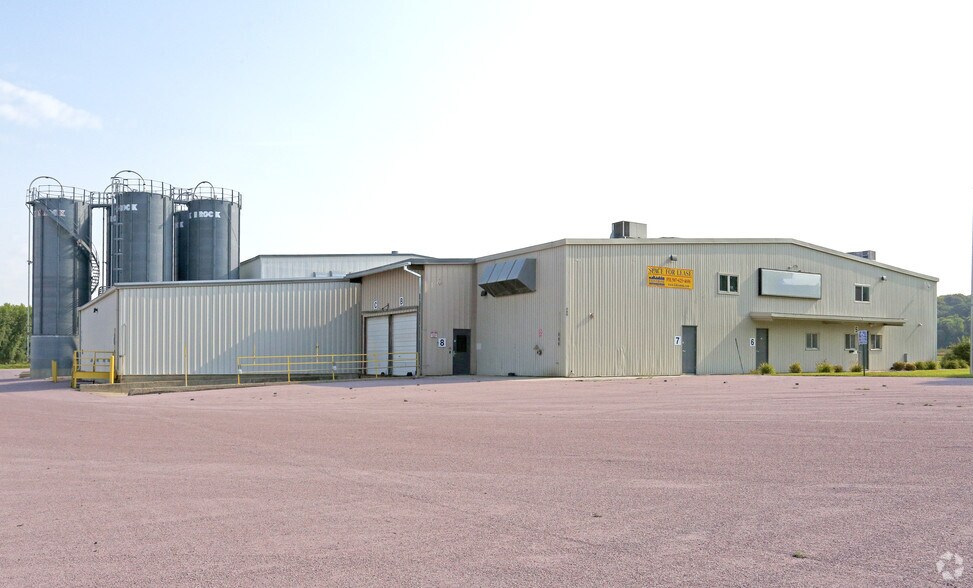 More Photos Of 480 Industrial Rd, Mankato Manufacturing For Lease
