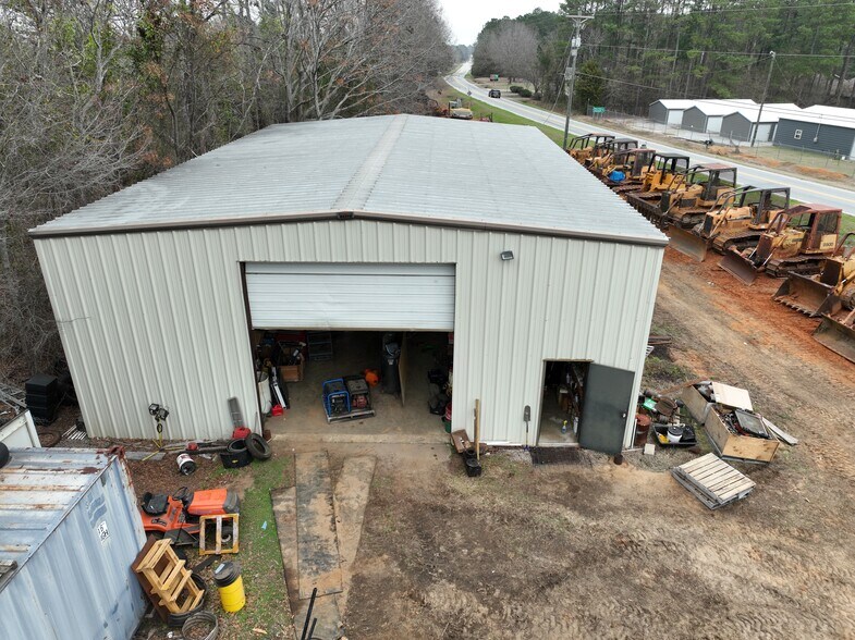 More Photos Of 2606 Colonel Thomson Highway hwy, Saint Matthews Warehouse For Sale