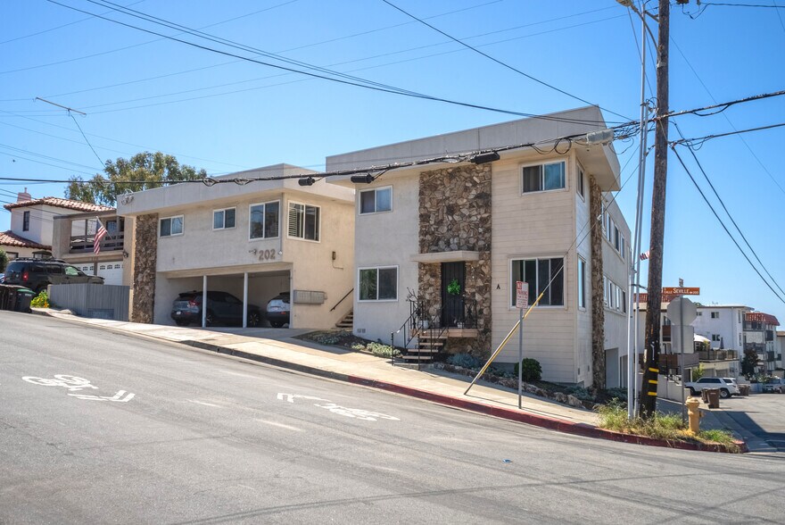 More Photos Of 202 S Calle Seville, San Clemente Apartments For Sale