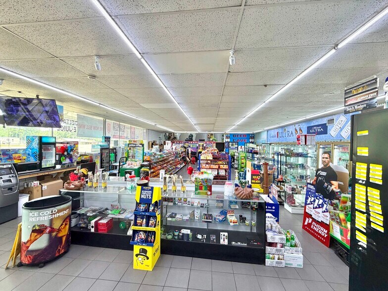 More Photos Of 1656 US Highway 221 N, Douglas Convenience Store For Sale