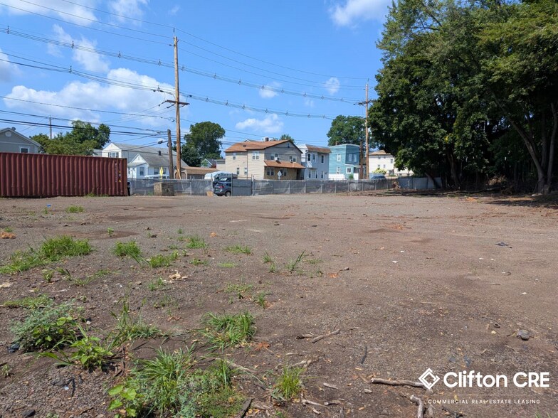 More Photos Of 125 Long Ave, Hillside Land For Lease