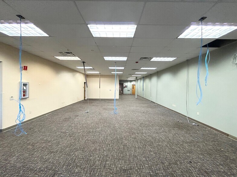 More Photos Of 9299 College Pky, Fort Myers Office For Lease