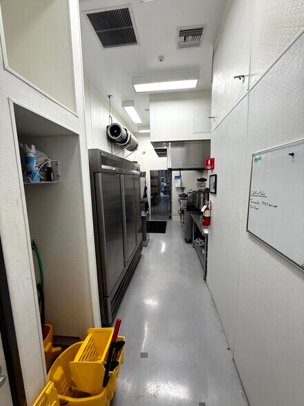 More Photos Of 1447 Santa Fe Ave, Long Beach Manufacturing For Sale
