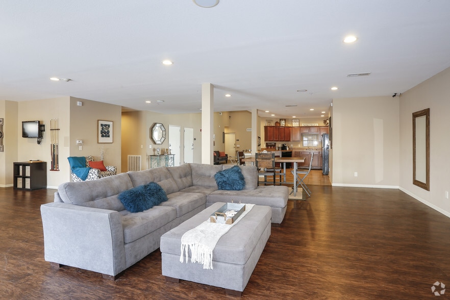 More Photos Of 630 NW Yennie St, Grain Valley Apartments For Lease