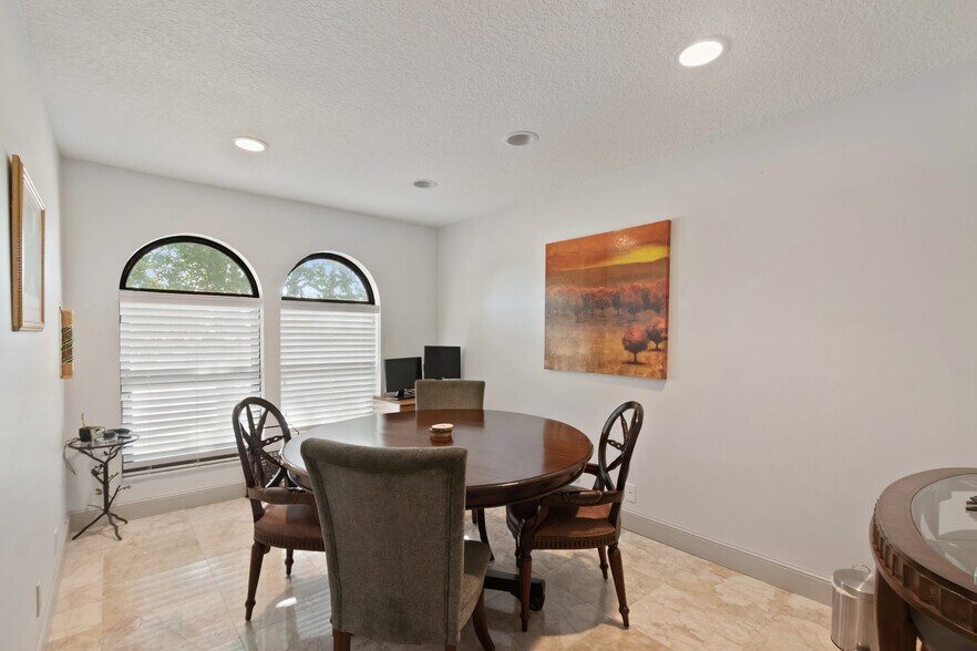 More Photos Of 6971 N Federal Hwy, Boca Raton Medical For Sale