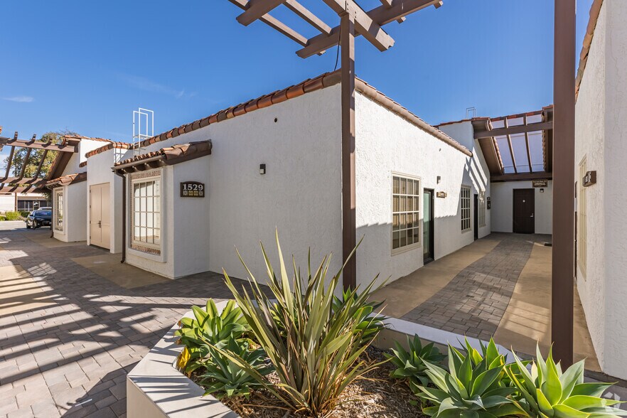 More Photos Of 1529 Grand Ave, San Marcos Unknown For Lease