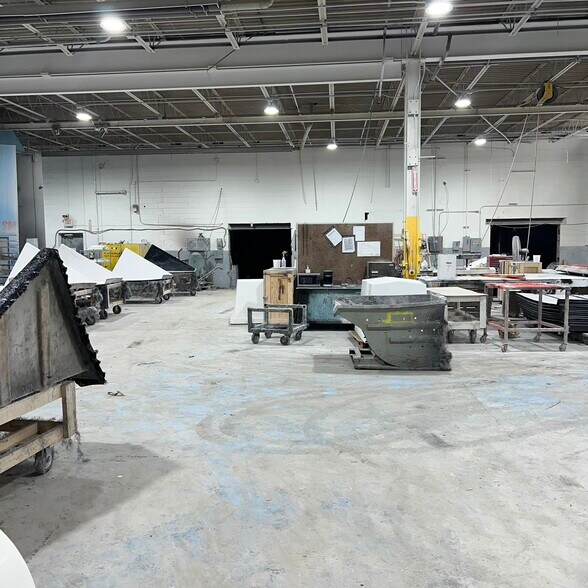 More Photos Of 21611 Tungsten Rd, Euclid Warehouse For Sale