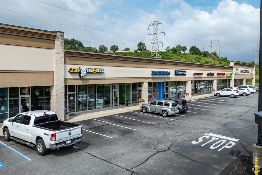 More Photos Of 6750 Hollywood Blvd, Delmont Freestanding For Lease
