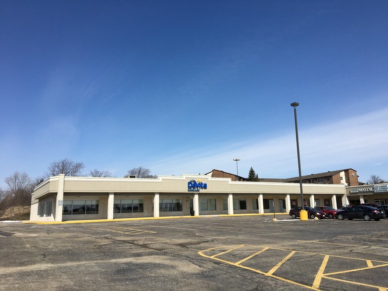 More Photos Of 9127-9191 N 76th St, Milwaukee Unknown For Lease