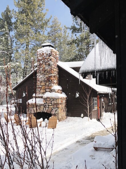 More Photos Of 214 Lagunita Ln, Big Bear Lake Hotel For Sale
