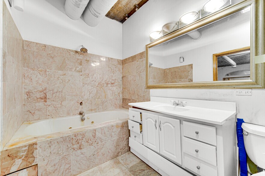 More Photos Of 7411 S Stony Island Ave, Chicago Warehouse For Sale