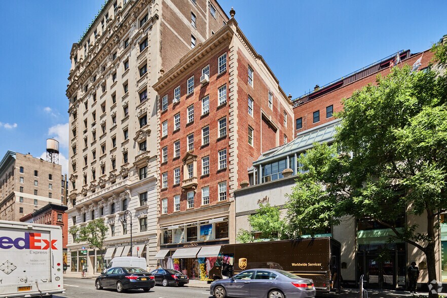 Primary Photo Of 697-699 Madison Ave, New York Office For Lease