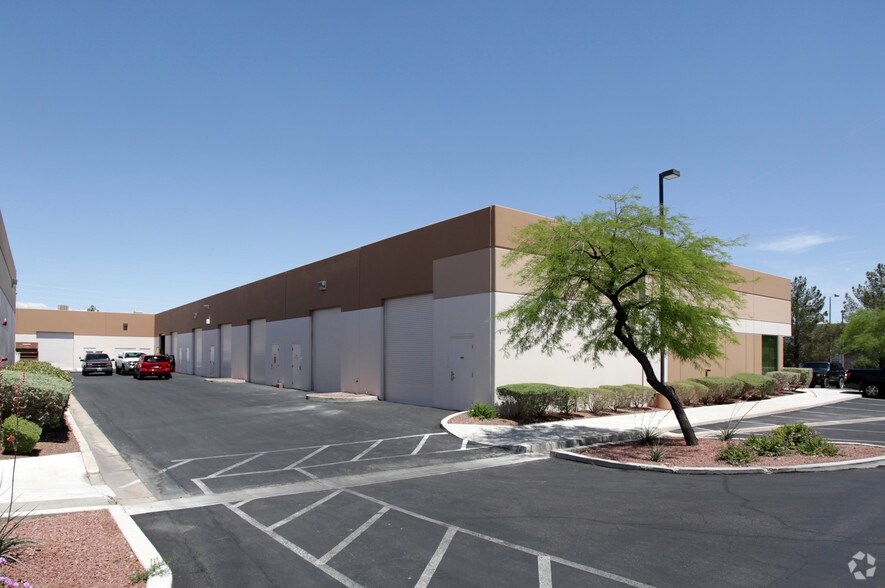 More Photos Of 2925 E Patrick Ln, Las Vegas Warehouse For Lease