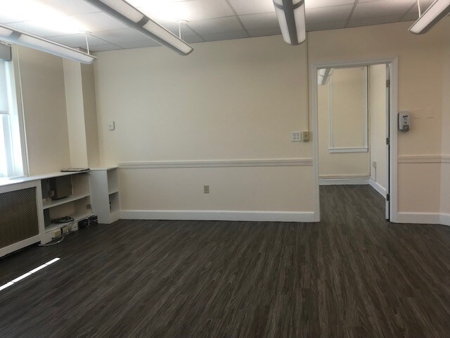 More Photos Of 9 Green St, Augusta Office For Lease