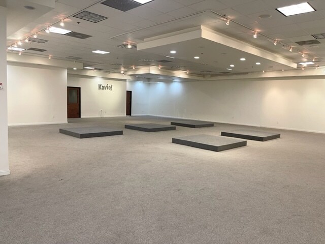 More Photos Of 3217 S Garfield Ave, Commerce Manufacturing For Sale