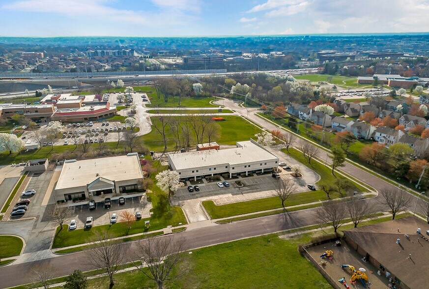More Photos Of 12635-12651 Hemlock St, Overland Park Showroom For Sale